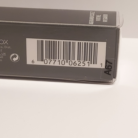 SMASHBOX Arched Eye Liner Brush High-Tech Synthetic Fibers / New In Box - Picture 5 of 5